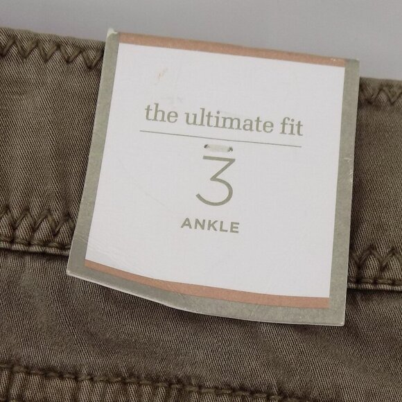 Chico's the ultimate fit ankle pant Size 3 Dusty Olive Utility-inspired - Picture 4 of 5